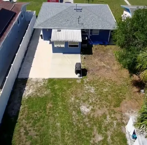 631 75th Avenue N St Petersburg FL 33702