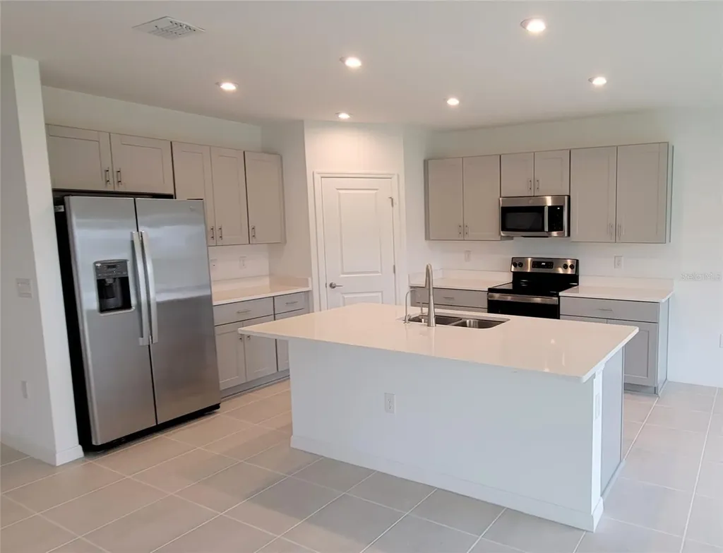 4828 Vellacito Way Davenport FL 33897