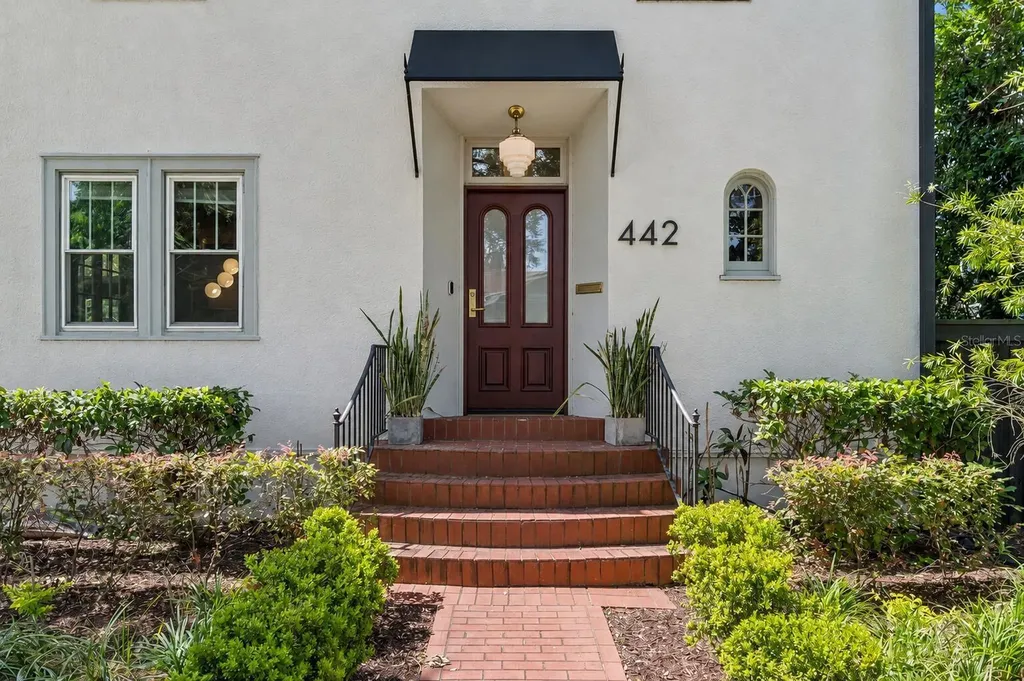 442 Woodland Street Orlando FL 32806