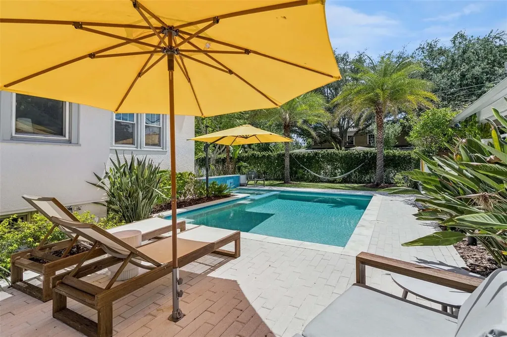 442 Woodland Street Orlando FL 32806