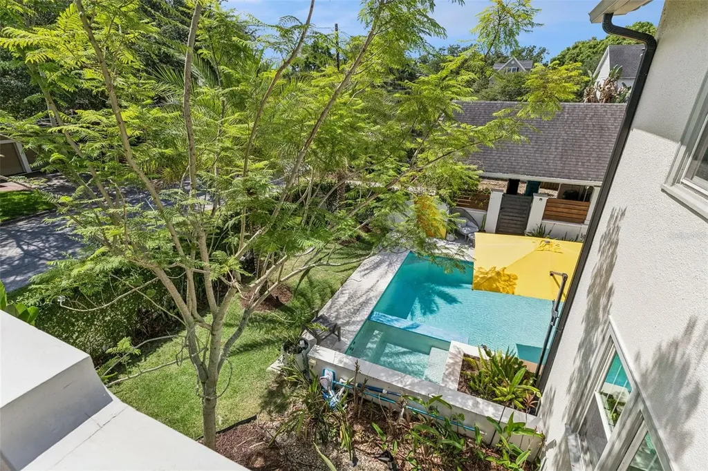 442 Woodland Street Orlando FL 32806