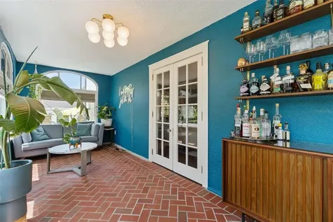 442 Woodland Street Orlando FL 32806