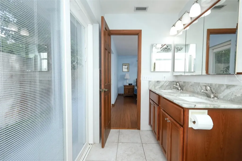 313 White Oak Drive Altamonte Springs FL 32701