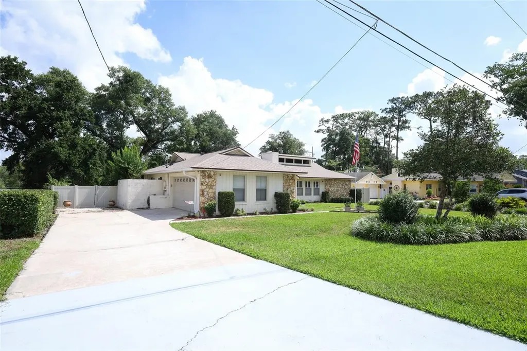 313 White Oak Drive Altamonte Springs FL 32701