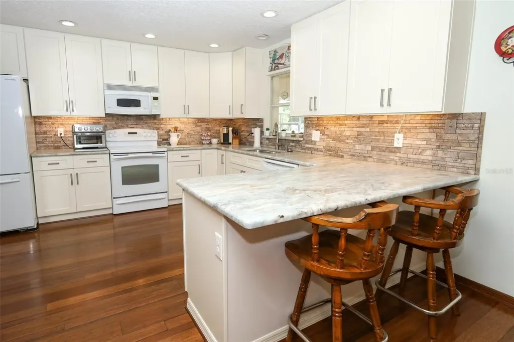 313 White Oak Drive Altamonte Springs FL 32701
