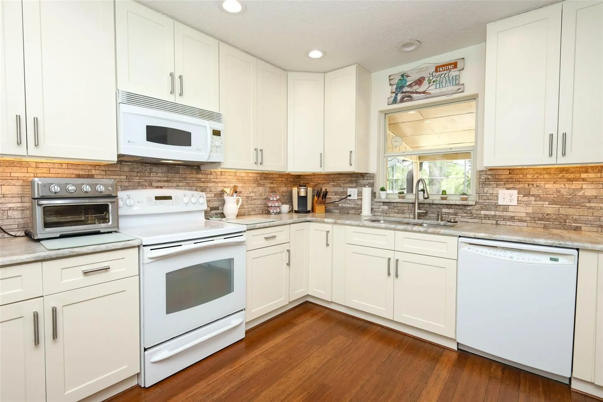 313 White Oak Drive Altamonte Springs FL 32701