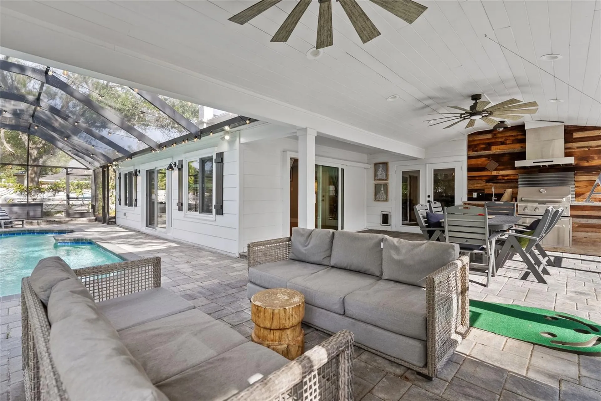 1511 S Sheridan Forest Drive Tampa FL 33629