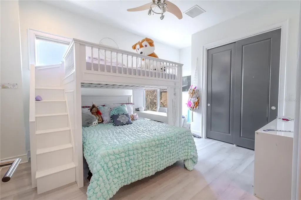 2711 W Trilby Avenue Tampa FL 33611