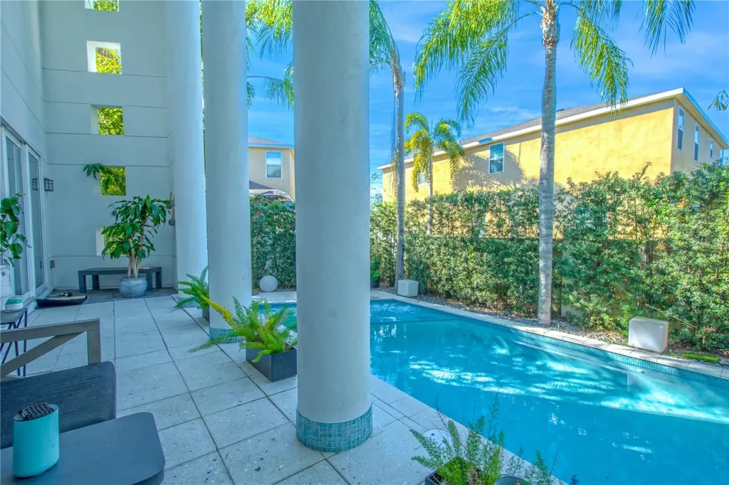 2711 W Trilby Avenue Tampa FL 33611