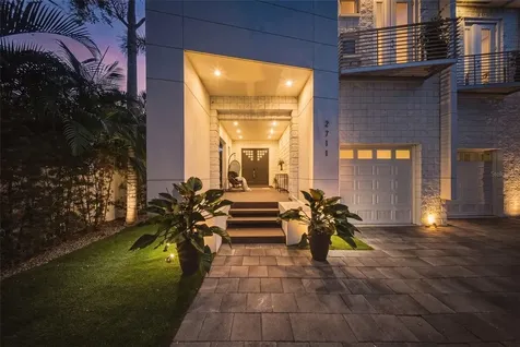 2711 W Trilby Avenue Tampa FL 33611