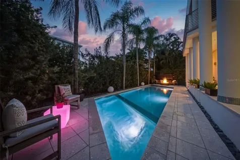2711 W Trilby Avenue Tampa FL 33611