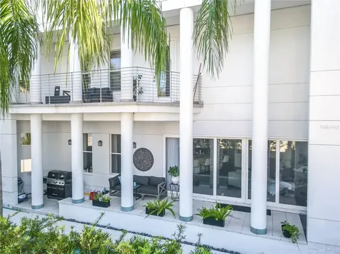2711 W Trilby Avenue Tampa FL 33611