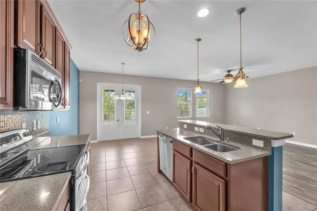 710 Parker Den Drive Ruskin FL 33570