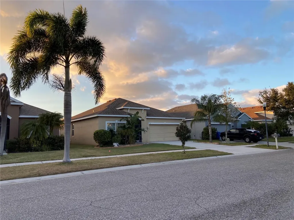 710 Parker Den Drive Ruskin FL 33570
