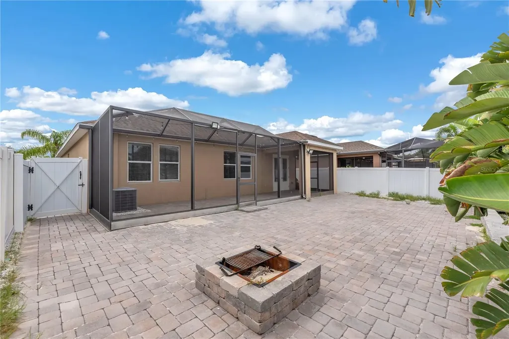 710 Parker Den Drive Ruskin FL 33570