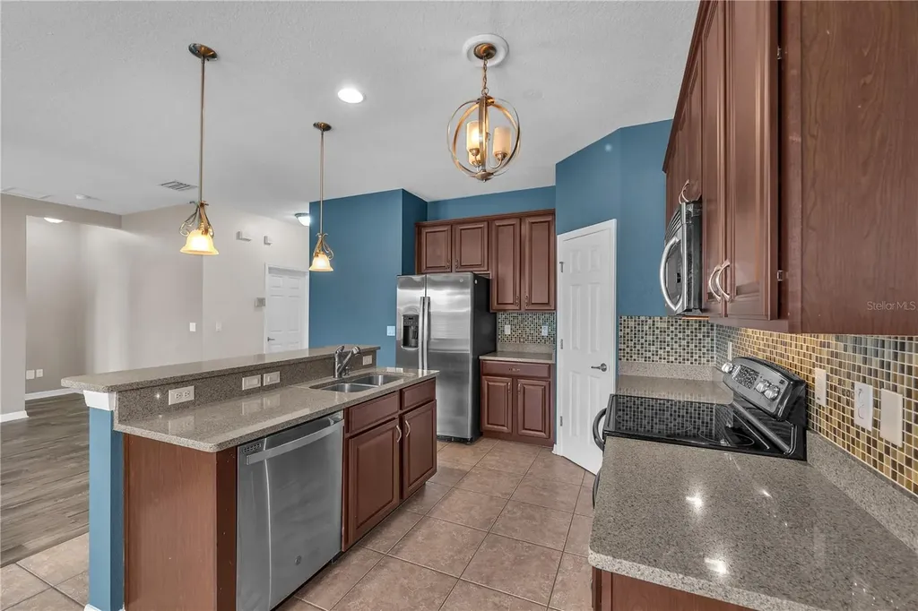 710 Parker Den Drive Ruskin FL 33570