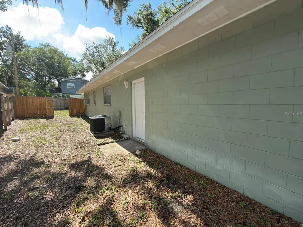 2209 Boxwood Way Brandon FL 33511