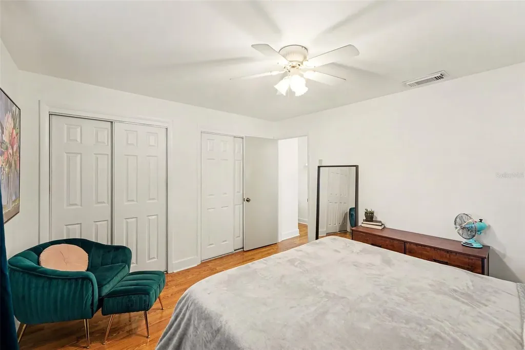 1251 Oakview Avenue Clearwater FL 33756