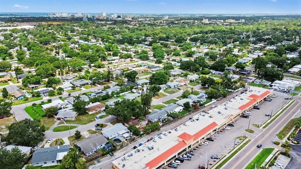 1251 Oakview Avenue Clearwater FL 33756