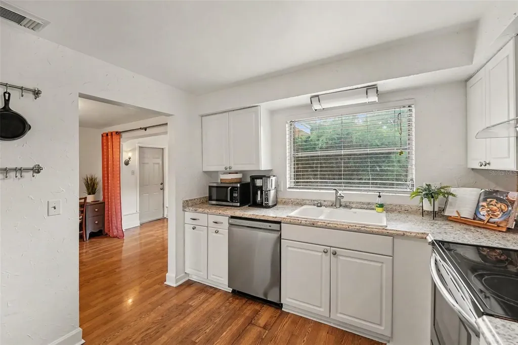 1251 Oakview Avenue Clearwater FL 33756