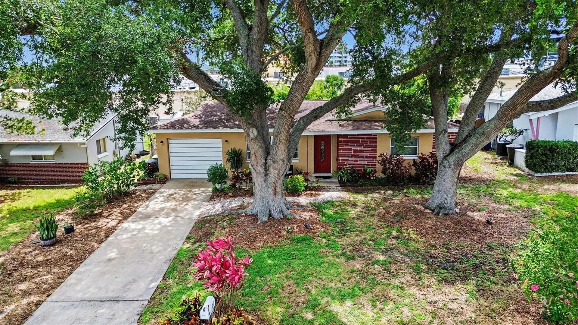 1251 Oakview Avenue Clearwater FL 33756