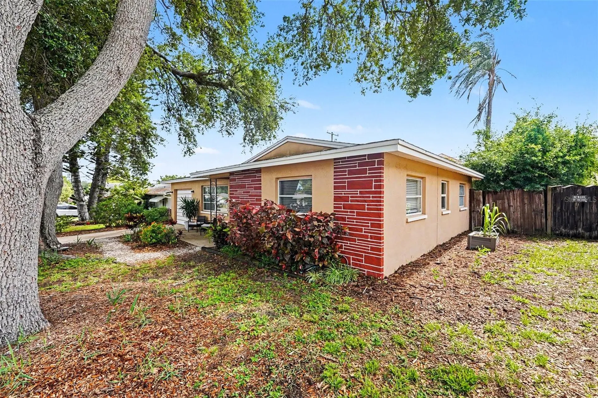 1251 Oakview Avenue Clearwater FL 33756