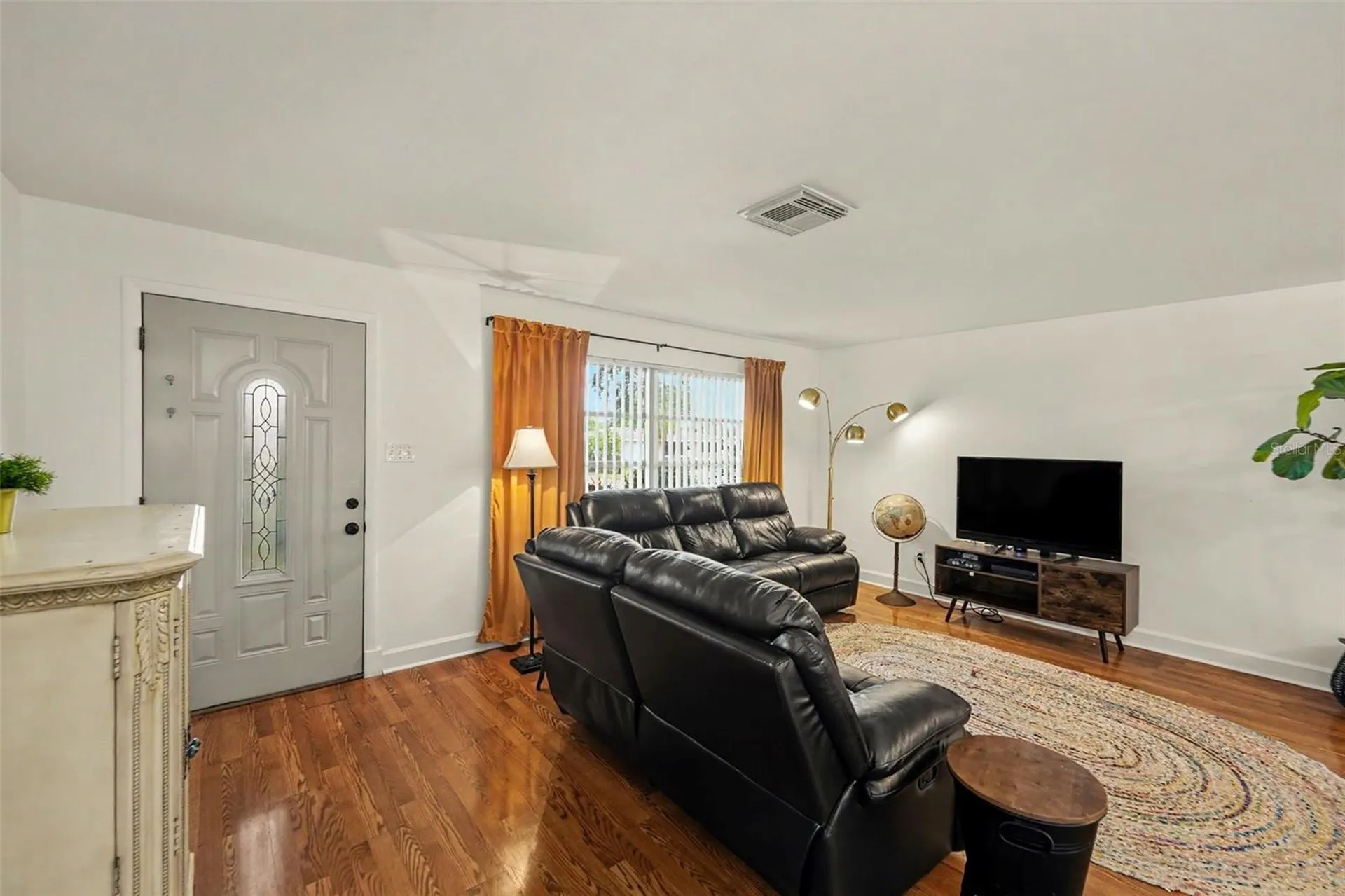 1251 Oakview Avenue Clearwater FL 33756