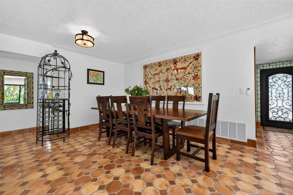 6213 12th Avenue S Gulfport FL 33707