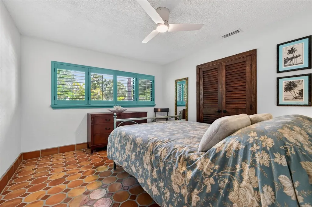 6213 12th Avenue S Gulfport FL 33707