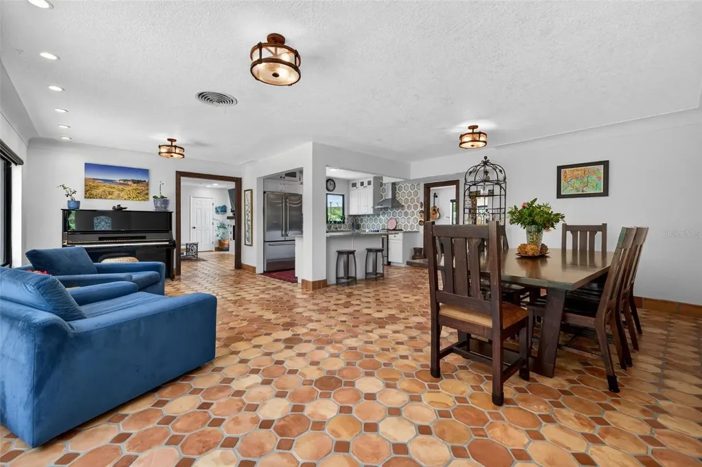 6213 12th Avenue S Gulfport FL 33707