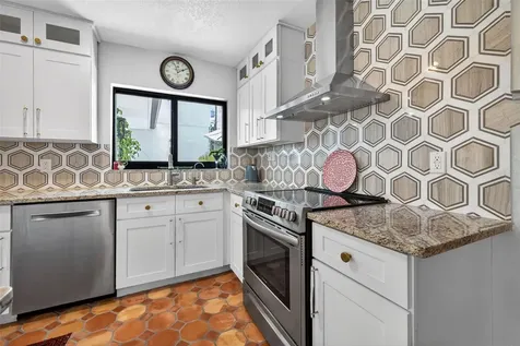 6213 12th Avenue S Gulfport FL 33707
