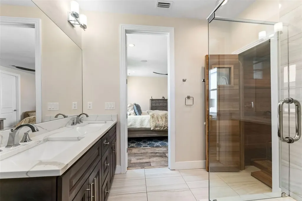 4910 W Mcelroy Avenue Tampa FL 33611