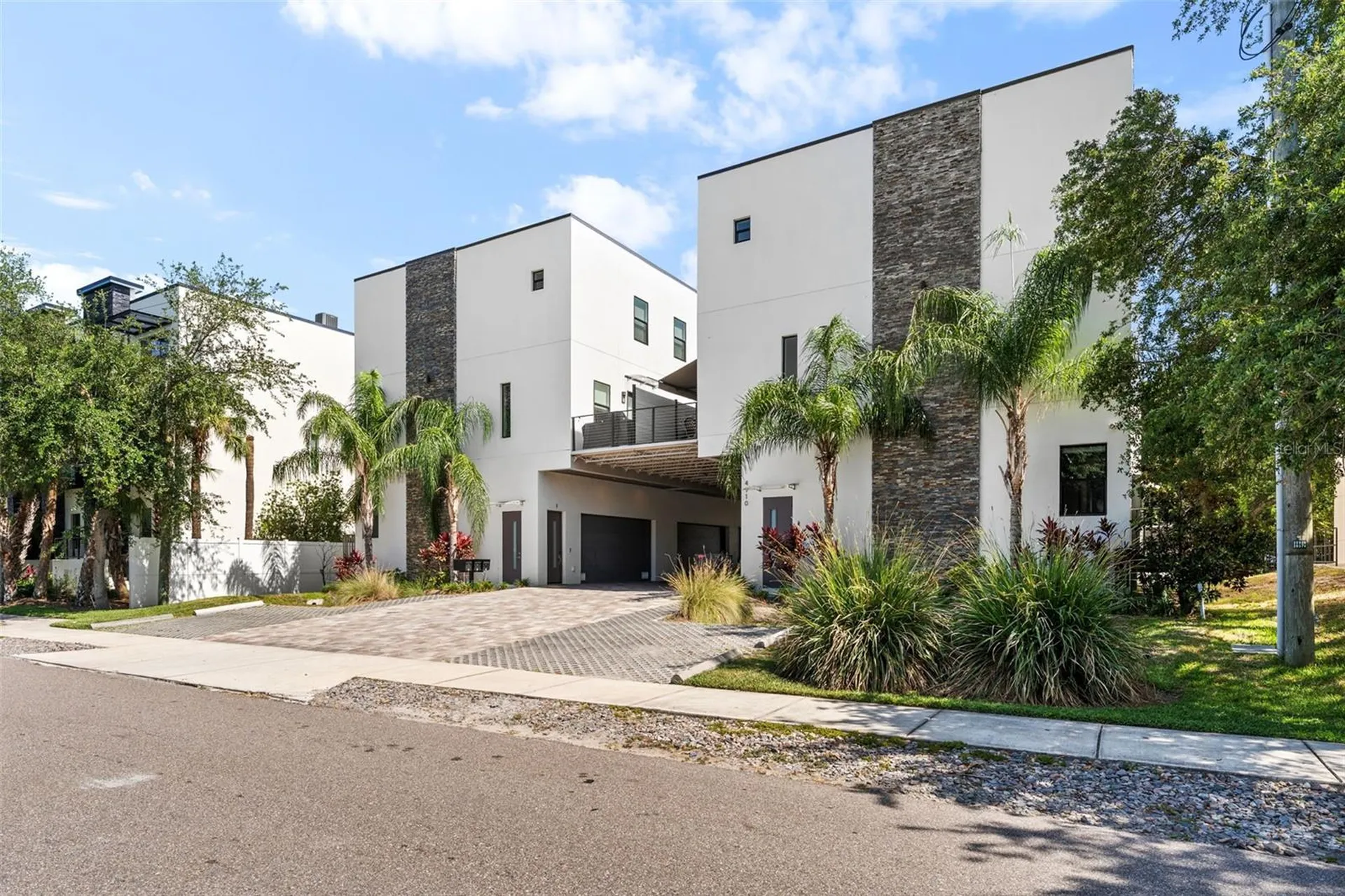 4910 W Mcelroy Avenue Tampa FL 33611
