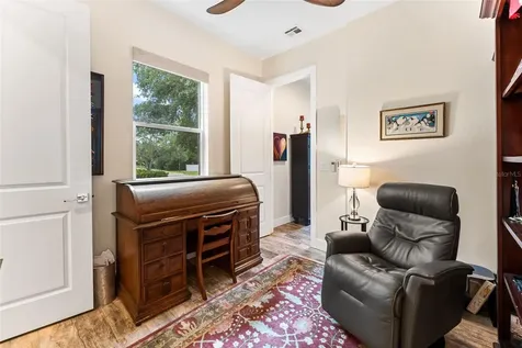 4910 W Mcelroy Avenue Tampa FL 33611