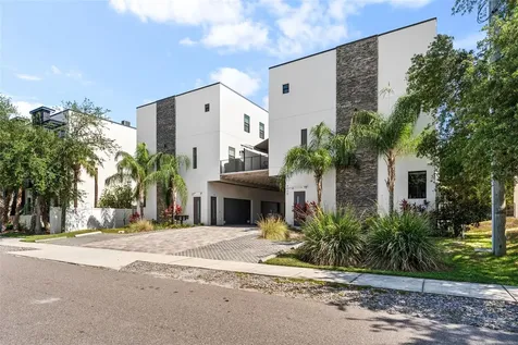 4910 W Mcelroy Avenue Tampa FL 33611