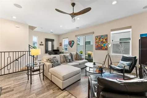 4910 W Mcelroy Avenue Tampa FL 33611