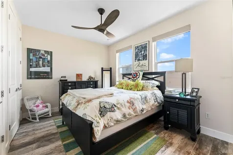 4910 W Mcelroy Avenue Tampa FL 33611