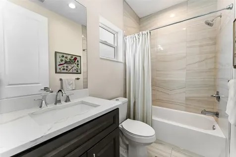 4910 W Mcelroy Avenue Tampa FL 33611