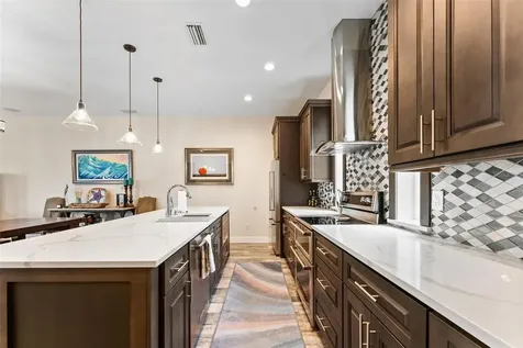 4910 W Mcelroy Avenue Tampa FL 33611