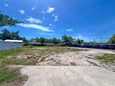 1120 35th Street W Bradenton FL 34205