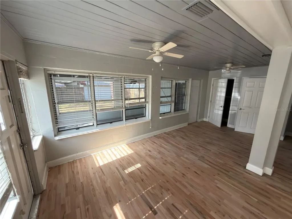 111 S Rhodes Street Mount Dora FL 32757