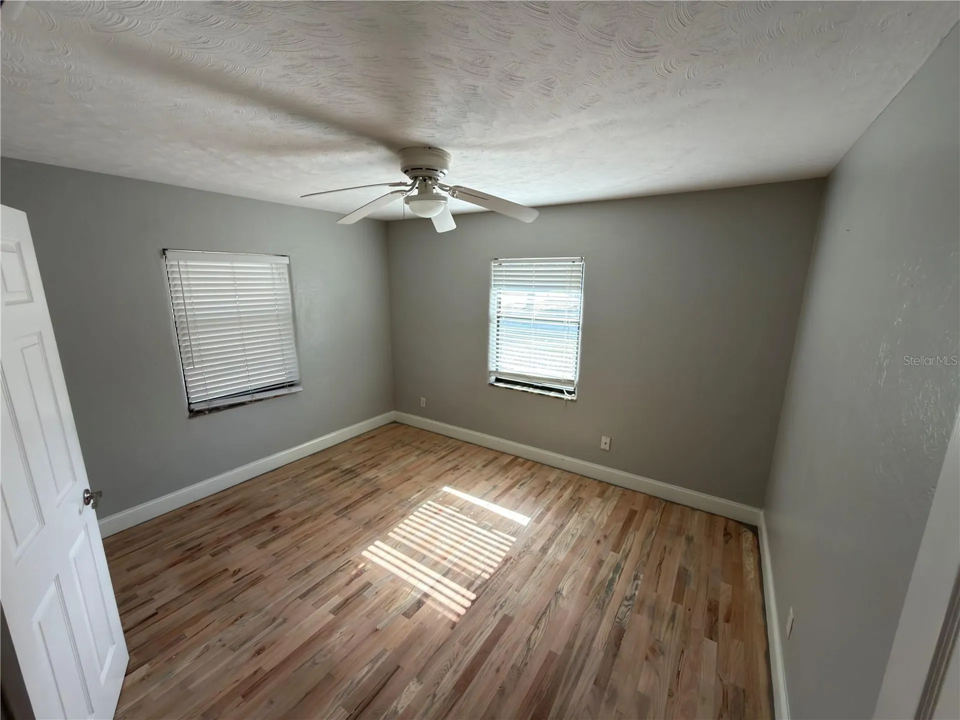 111 S Rhodes Street Mount Dora FL 32757