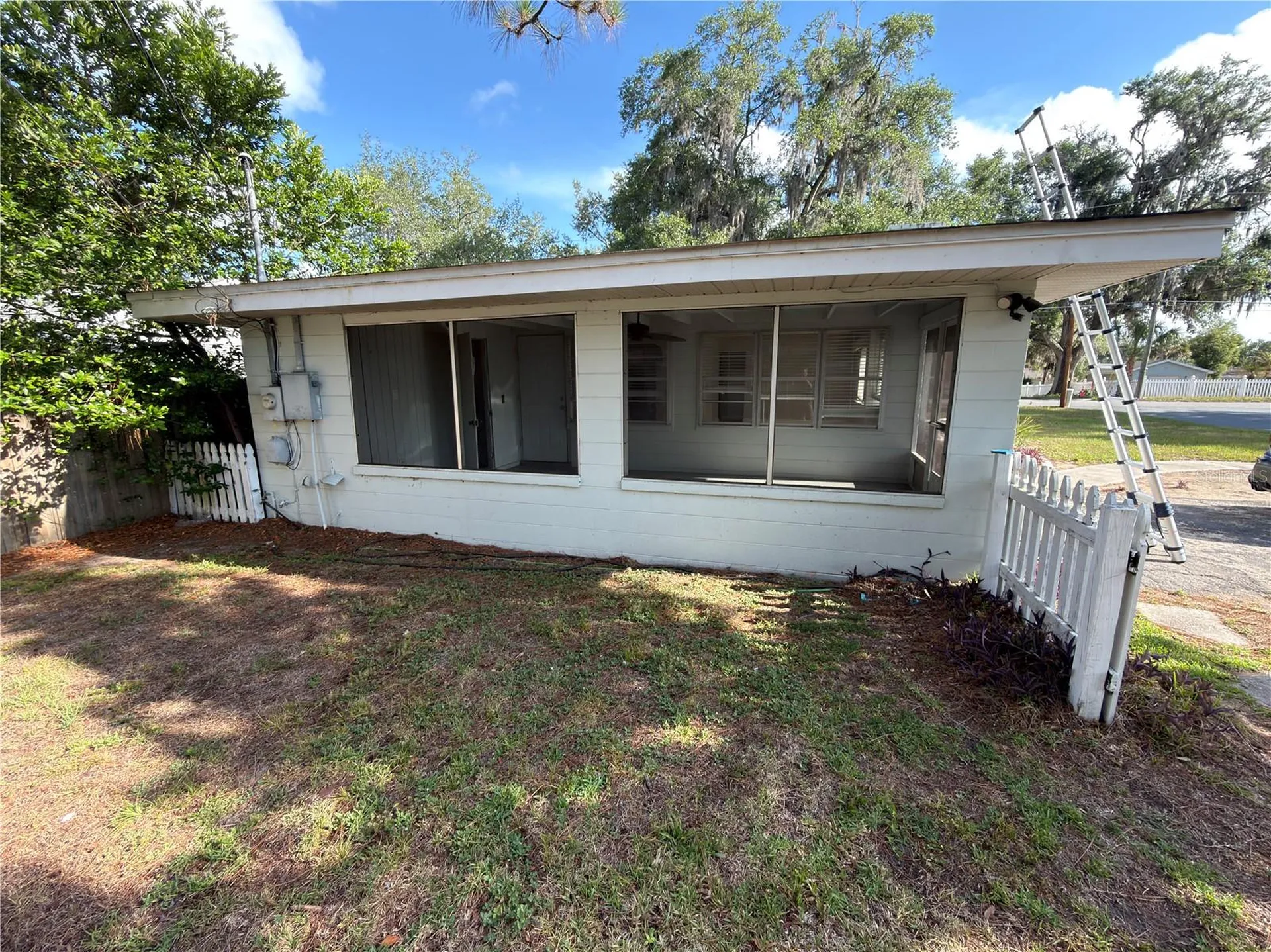 111 S Rhodes Street Mount Dora FL 32757
