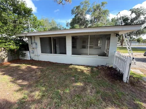 111 S Rhodes Street Mount Dora FL 32757