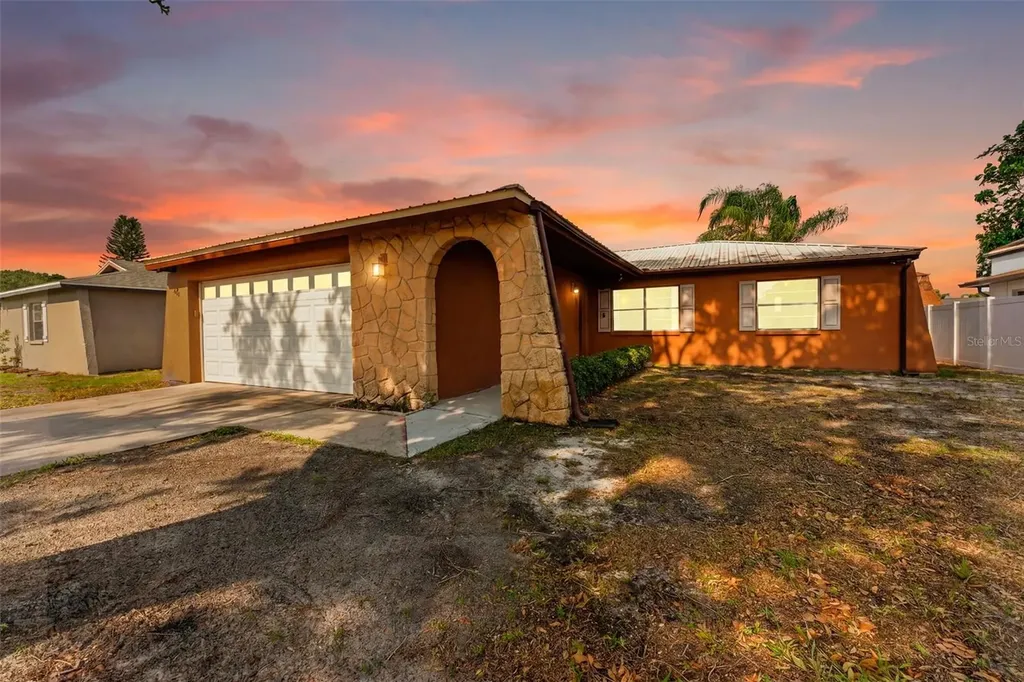 611 Tangerine Drive Oldsmar FL 34677
