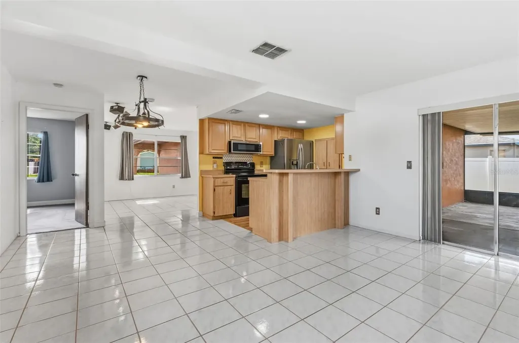 611 Tangerine Drive Oldsmar FL 34677