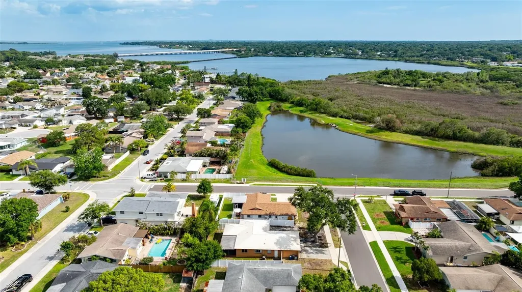 611 Tangerine Drive Oldsmar FL 34677