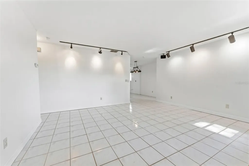 611 Tangerine Drive Oldsmar FL 34677