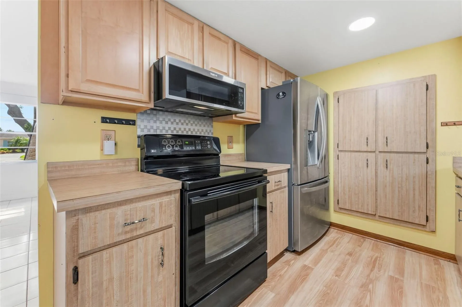 611 Tangerine Drive Oldsmar FL 34677