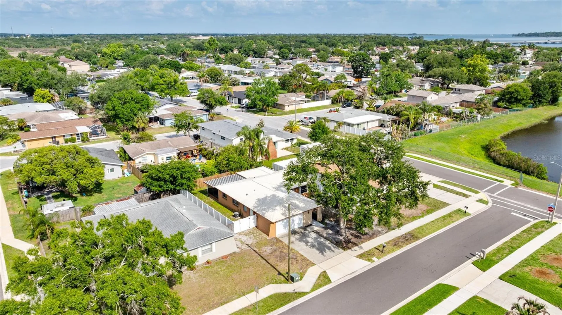611 Tangerine Drive Oldsmar FL 34677